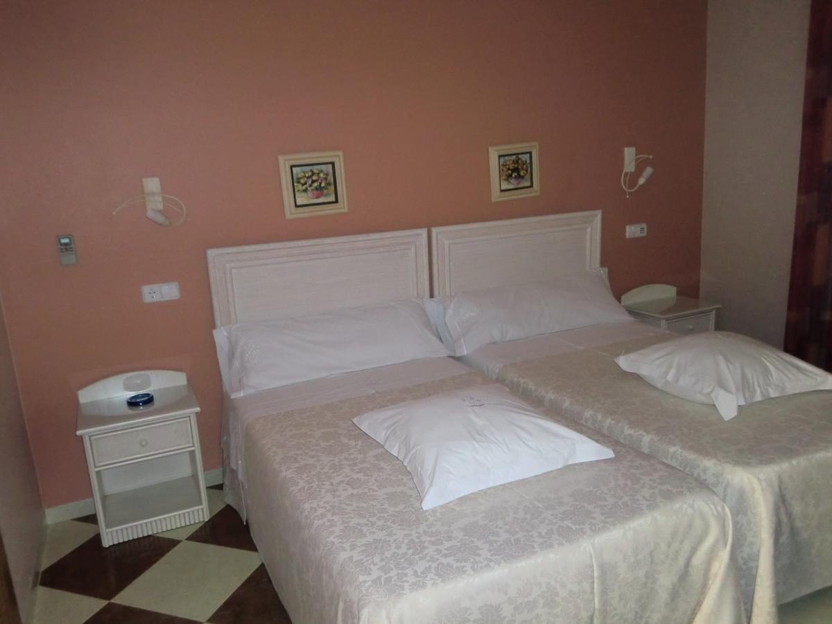 Hotel Gasaqui Ayelo de Malferit Quarto foto